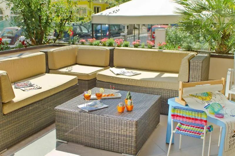 Hotel Montecarlo Rivazzurra Di Rimini