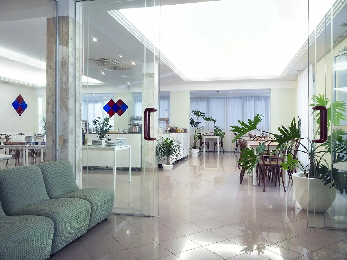 Hotel Montecarlo Rivazzurra Di Rimini 3*,