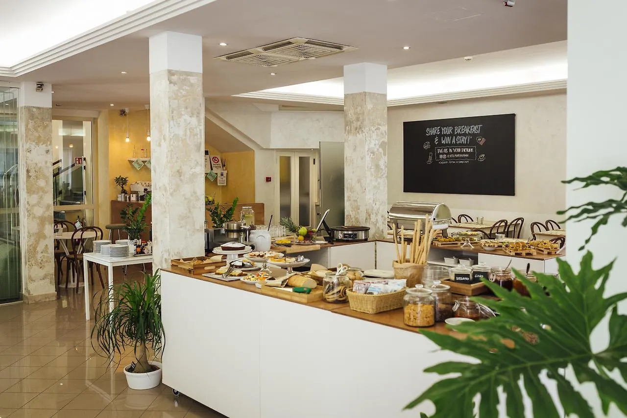 Hotel Montecarlo Rivazzurra Di Rimini 3*,  Italy