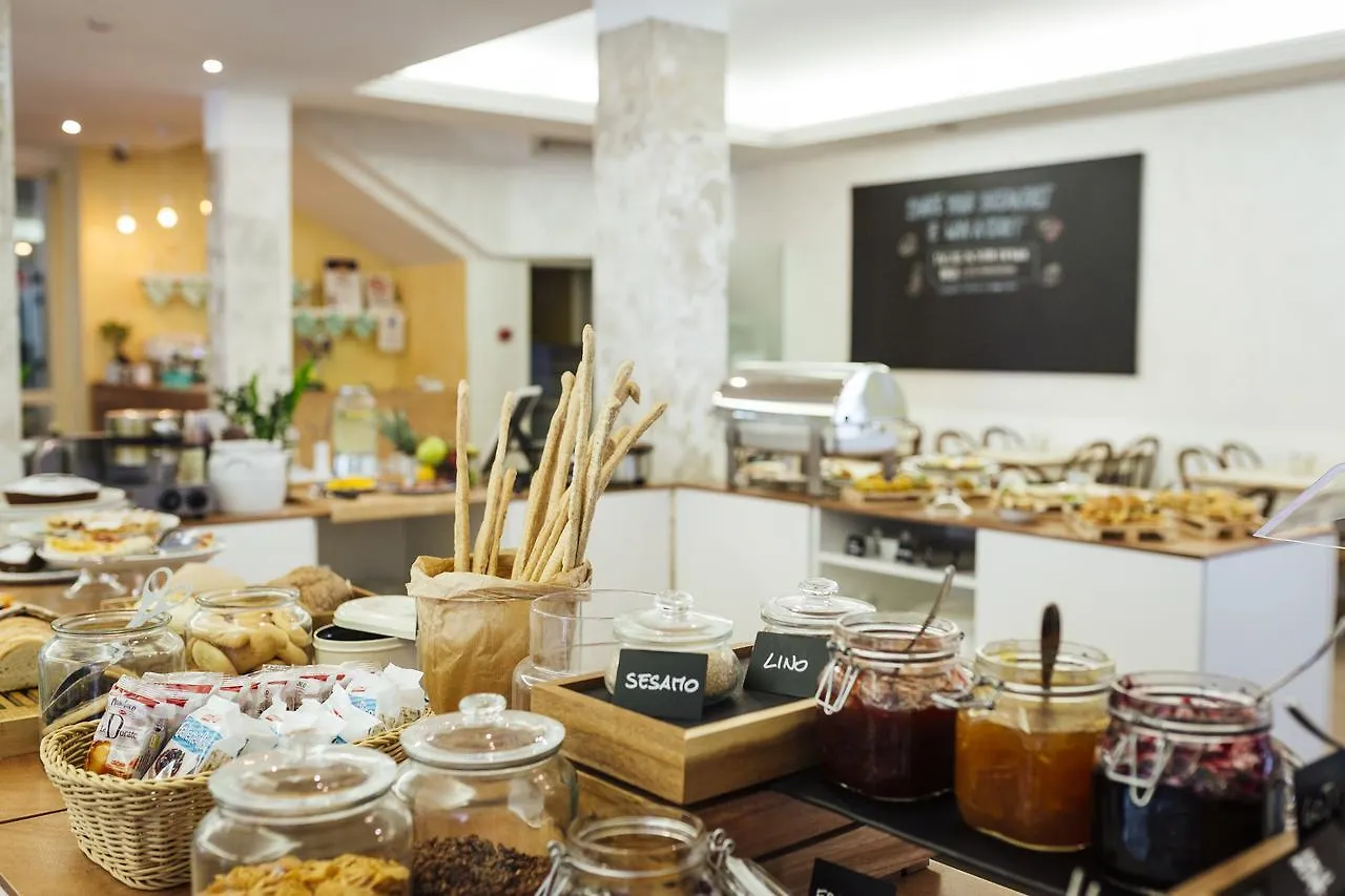 Hotel Montecarlo Rivazzurra Di Rimini